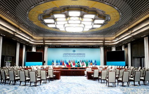 三登国际舞台，明堂红木为何独领风骚？