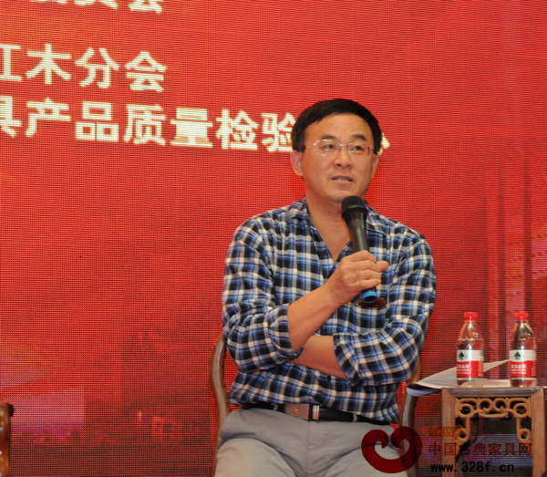 陶伟根(上海木材工业研究所所长、高级工程师) 陶伟根(上海木材工业研究所所长、高级工程师)
