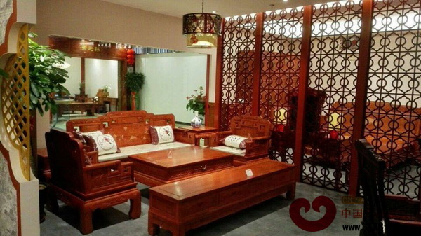 苏阳红红木北京专卖店内景一角 苏阳红红木北京专卖店内景一角