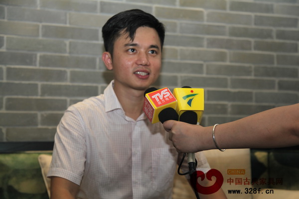 品牌红木家具经销商联盟发起人、弘木传媒CEO林伟华接受媒体采访 品牌红木家具经销商联盟发起人、弘木传媒CEO林伟华接受媒体采访