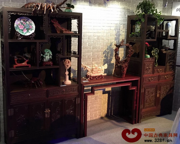 合兴奇典居“广州之夜”的展位一角 合兴奇典居“广州之夜”的展位一角