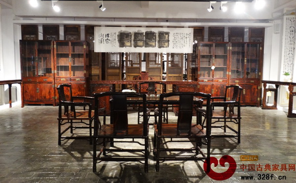 鲁班木艺新展厅茶室一角 鲁班木艺新展厅茶室一角