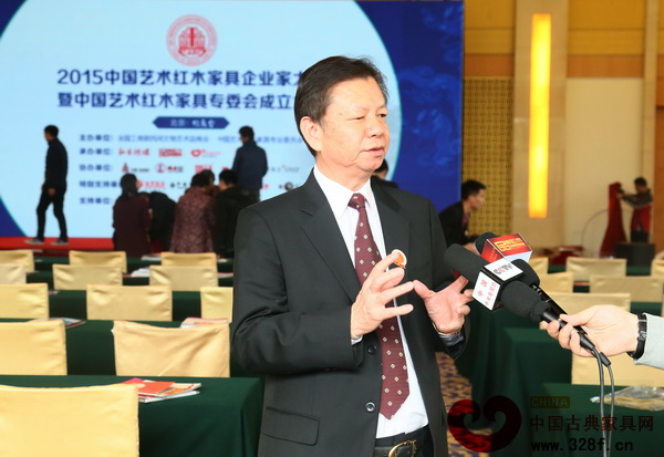 中国传统工艺大师、国寿红木董事长陈国寿接受央视采访 中国传统工艺大师、国寿红木董事长陈国寿接受央视采访