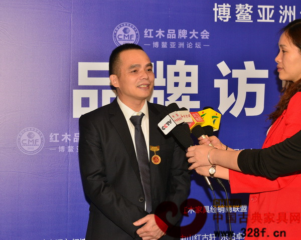 雅仕轩红木总经理陈君接受中央电视台采访 雅仕轩红木总经理陈君接受中央电视台采访