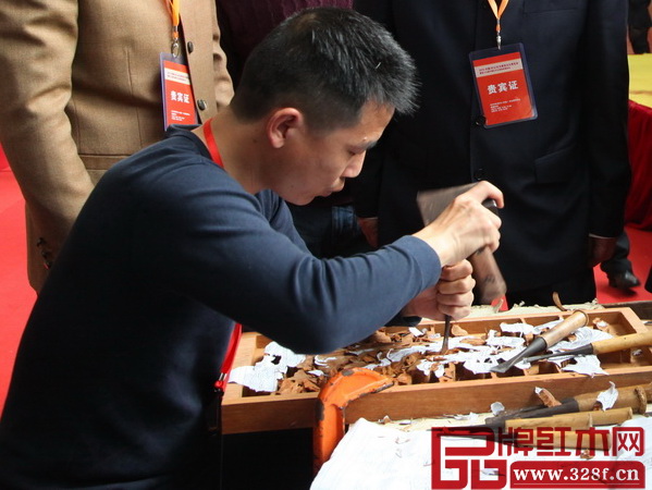 红木家具行业发展离不开专业人才培养 红木家具行业发展离不开专业人才培养