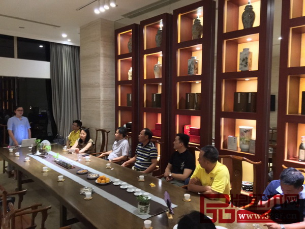 红古轩长江会所内精英荟萃,共同赴一场挚友之约 红古轩长江会所内精英荟萃,共同赴一场挚友之约