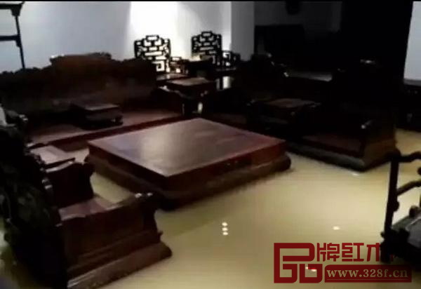仙游遭台风侵袭红木被洪水冲走