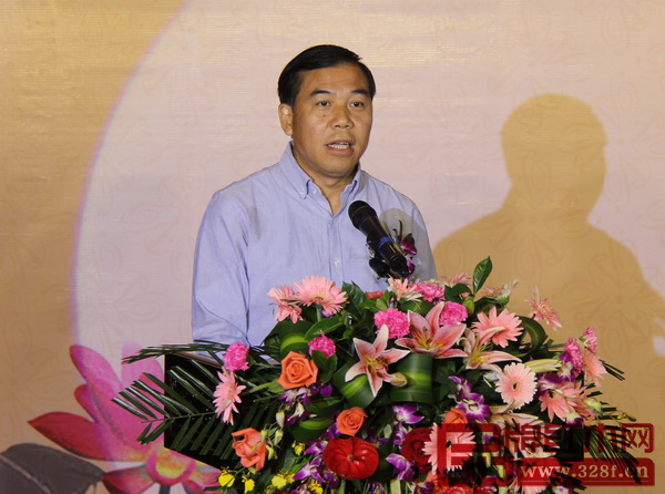 中山市文广新局党委委员、副局长何星球讲话 中山市文广新局党委委员、副局长何星球讲话