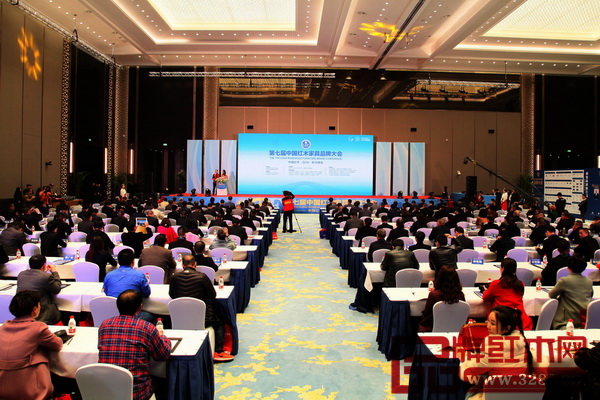 第七届中国红木家具品牌大会在杭州G20峰会盛大举行,行业领导、专家学者及媒体机构等数百人共襄红木盛事 第七届中国红木家具品牌大会在杭州G20峰会盛大举行,行业领导、专家学者及媒体机构等数百人共襄红木盛事