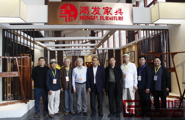全联艺术红木家具专委会专家顾问团部分专家走访中山鸿发家具 全联艺术红木家具专委会专家顾问团部分专家走访中山鸿发家具
