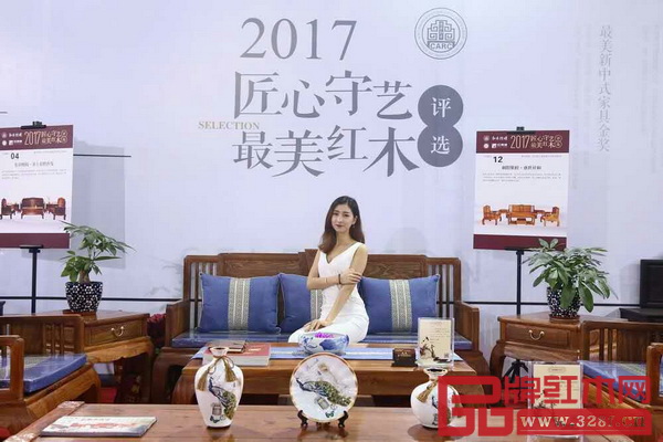 获奖作品与美人交相辉映,最美魅力双重绽放 获奖作品与美人交相辉映,最美魅力双重绽放