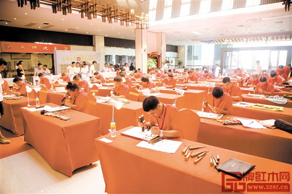 2017年中国技能大赛全国家具(红木雕刻)职业技能竞赛广东江门分赛区选拔赛现场 2017年中国技能大赛全国家具(红木雕刻)职业技能竞赛广东江门分赛区选拔赛现场
