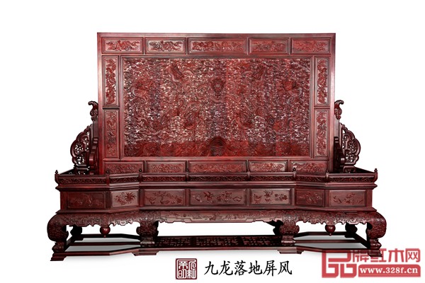 新明红木经典作品——《九龙壁落地大屏风》