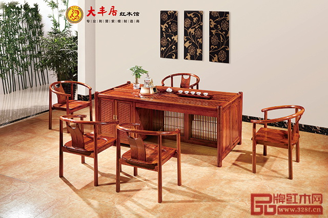 大丰居获奖产品“迎宾茶台”展示图 大丰居获奖产品“迎宾茶台”展示图