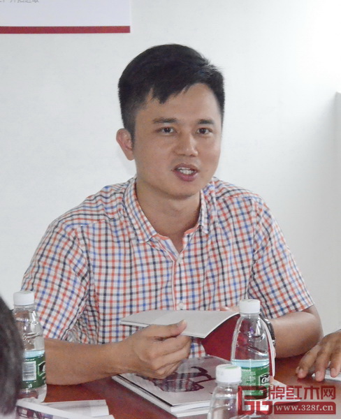 弘木传媒CEO、大涌青企协常务副会长林伟华进行分享 弘木传媒CEO、大涌青企协常务副会长林伟华进行分享