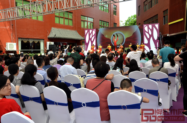 深圳文博会观澜红木分会场开幕式现场 深圳文博会观澜红木分会场开幕式现场