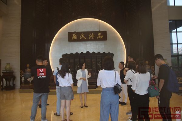 浙江省东阳市青年企业家委员会中山、东莞参观考察团参观区氏臻品 浙江省东阳市青年企业家委员会中山、东莞参观考察团参观区氏臻品