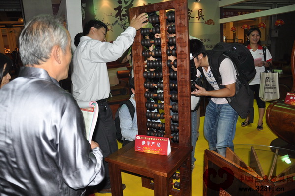 精品奖“义利合一椅”