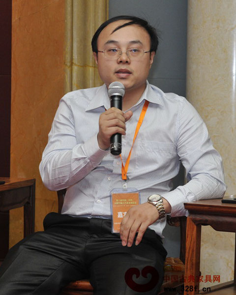 东成红木经理李国进