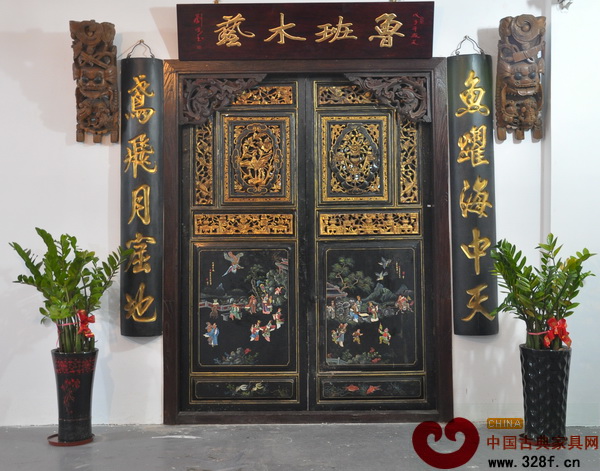 鲁班木艺展厅的门亦颇具特色