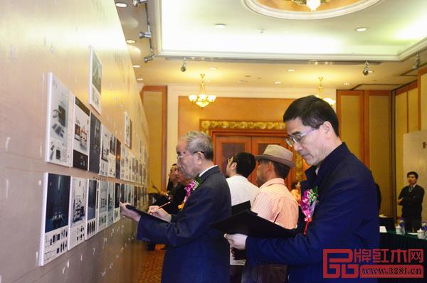 专家评审团对参赛作品进行评分