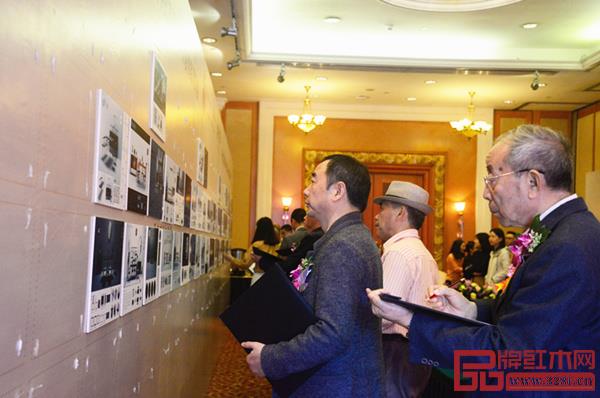 专家评审团对参赛作品进行评分