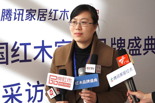 巧夺天工红木销售总监葛芹莉接受媒体联访