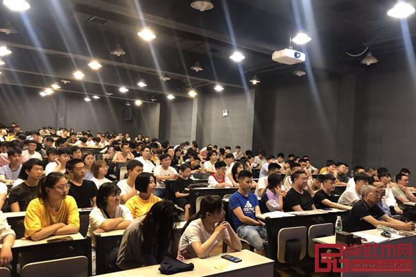 四川国际标榜职业技术学院师生热情参与“红古轩杯”新中式家具设计大赛 四川国际标榜职业技术学院师生热情参与“红古轩杯”新中式家具设计大赛