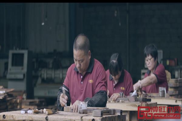 古森红木匠人们用匠心铸造精品