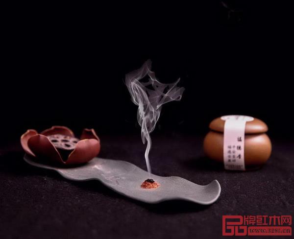 形•意东方文化艺术节活动期间,将举行名家书画文创艺术展、东方花道艺术作品展示和插花体验、藏茶藏香养生体验、文创工艺品展览等活动 形•意东方文化艺术节活动期间,将举行名家书画文创艺术展、东方花道艺术作品展示和插花体验、藏茶藏香养生体验、文创工艺品展览等活动