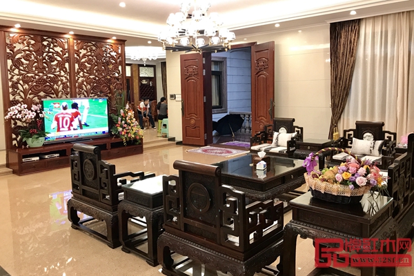 成都胡小姐家的国方家具 成都胡小姐家的国方家具
