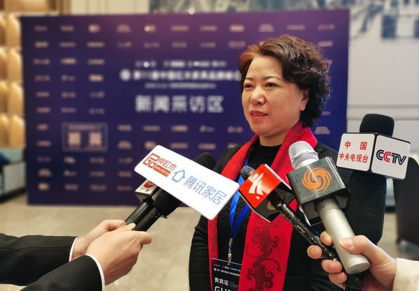 雅晟檀一蝉联“红木家具十大新中式品牌”，为新苏作红木代言
