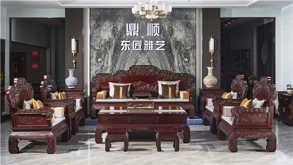 大师工艺是怎样的？鼎顺红木红酸枝家具【撩】动你的心！