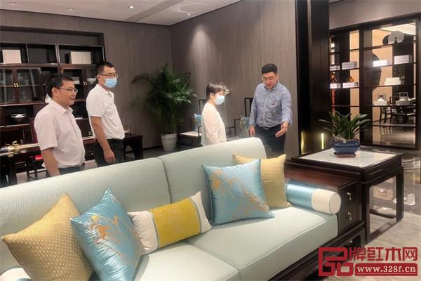 中山市企业知识产权保护流动工作室落户东成红木文化体验馆 中山市企业知识产权保护流动工作室落户东成红木文化体验馆