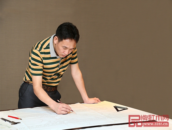 高级工艺美术师、国方家居董事长陈新平 高级工艺美术师、国方家居董事长陈新平