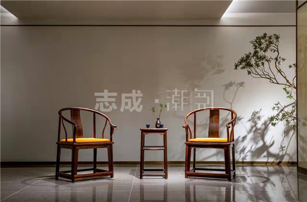 志成红木：自然与诗意并存的「黑酸枝新中式」