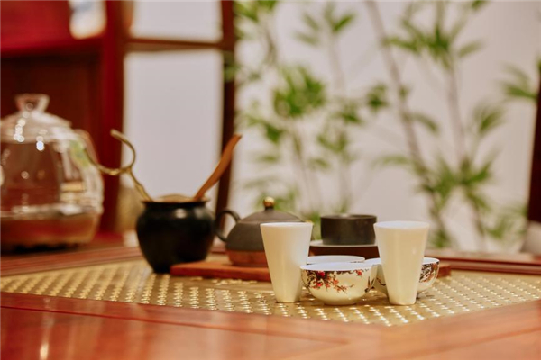雅宋红木｜极简缅花，给生活一个Gap Day享受松弛感