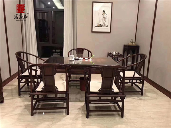微凹黄檀品牌·万事红红木：如何打造高品质舒适的中式生活