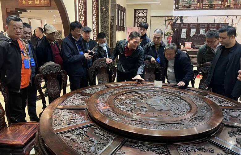 百位国、省工艺美术大师及非遗传承人莅临国方家居参观交流