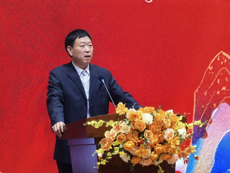 新年献辞｜巧夺天工红木张爱冬：2025勇毅启航